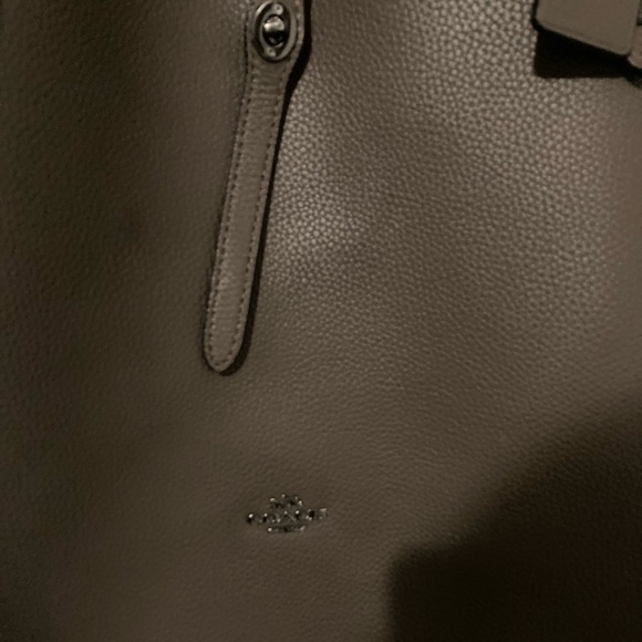 Green Coach Tote - Picture 2 of 12